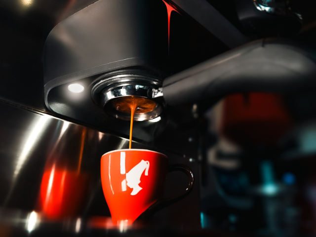 For-Business-tailored-made-offers-cups-and-more